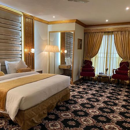 Indus Hotel Гайдарабад Екстер'єр фото