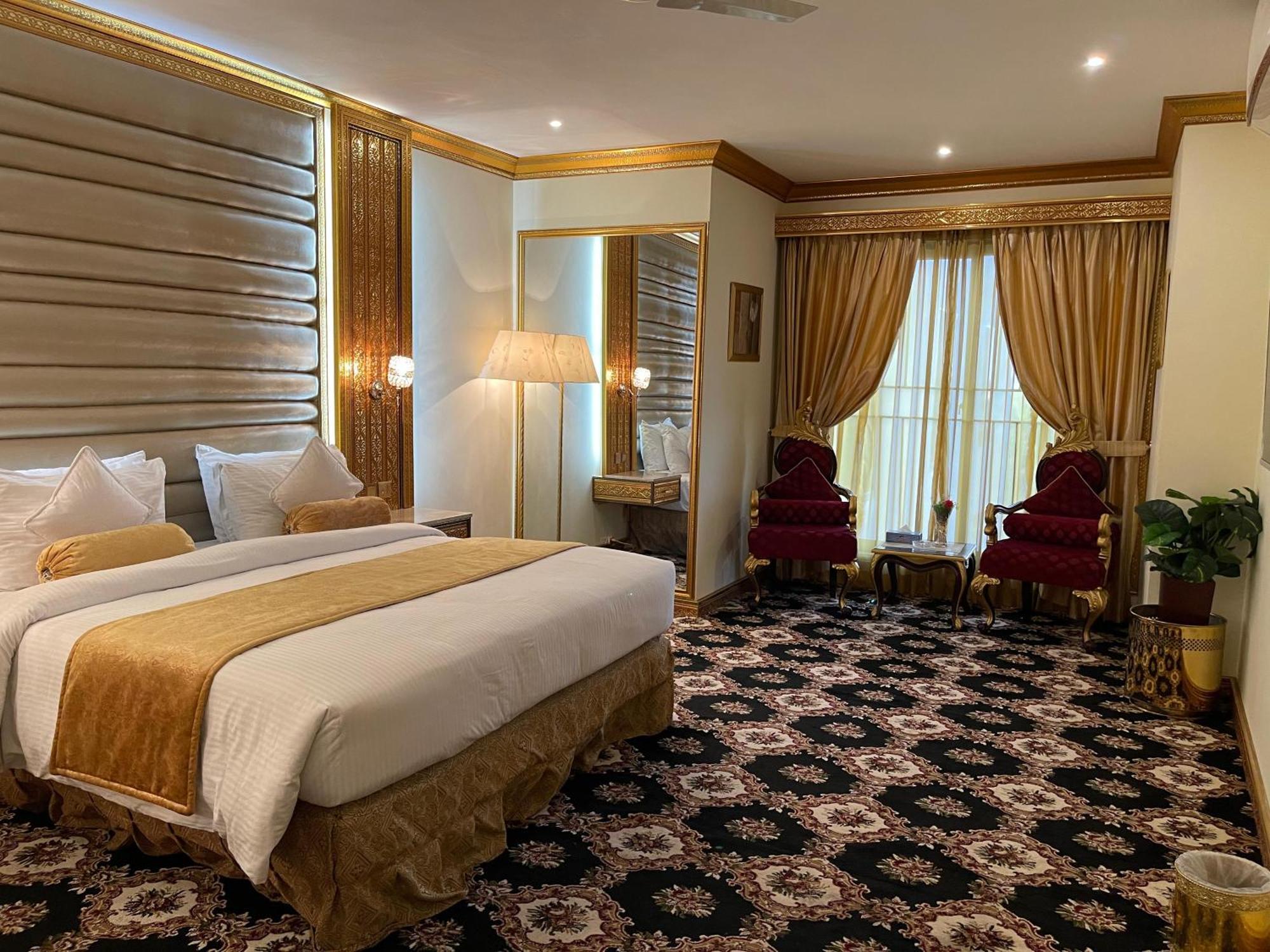 Indus Hotel Гайдарабад Екстер'єр фото