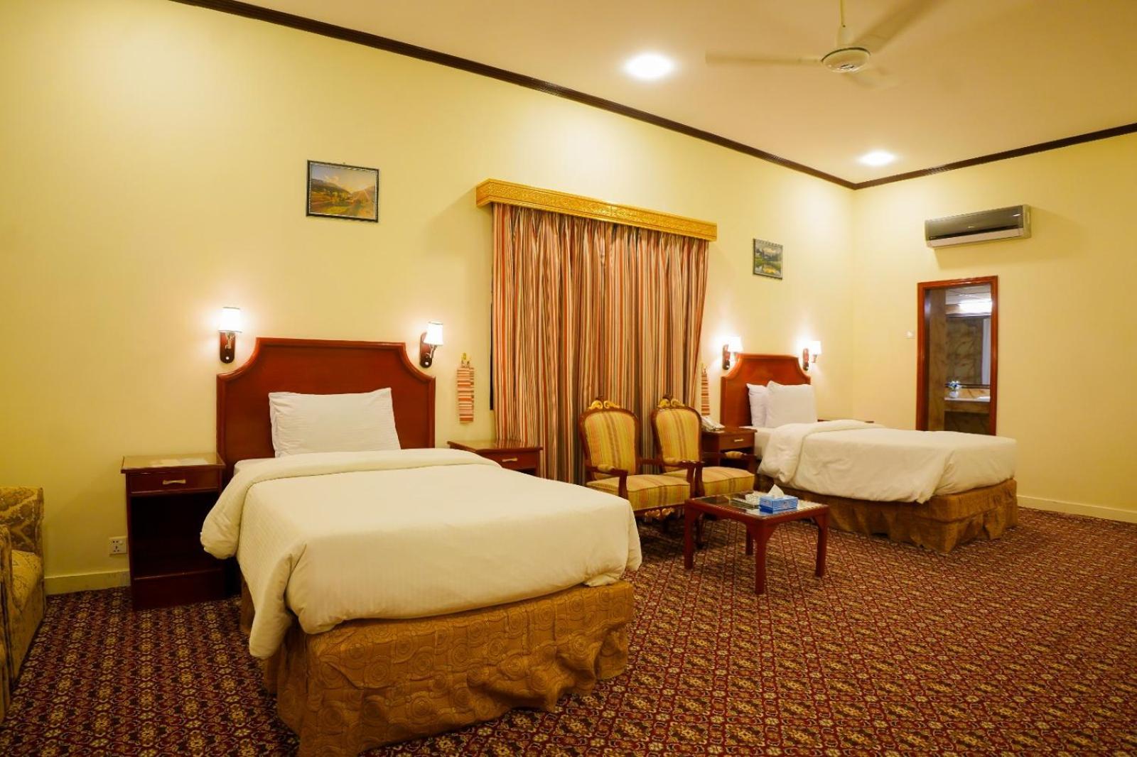 Indus Hotel Гайдарабад Екстер'єр фото