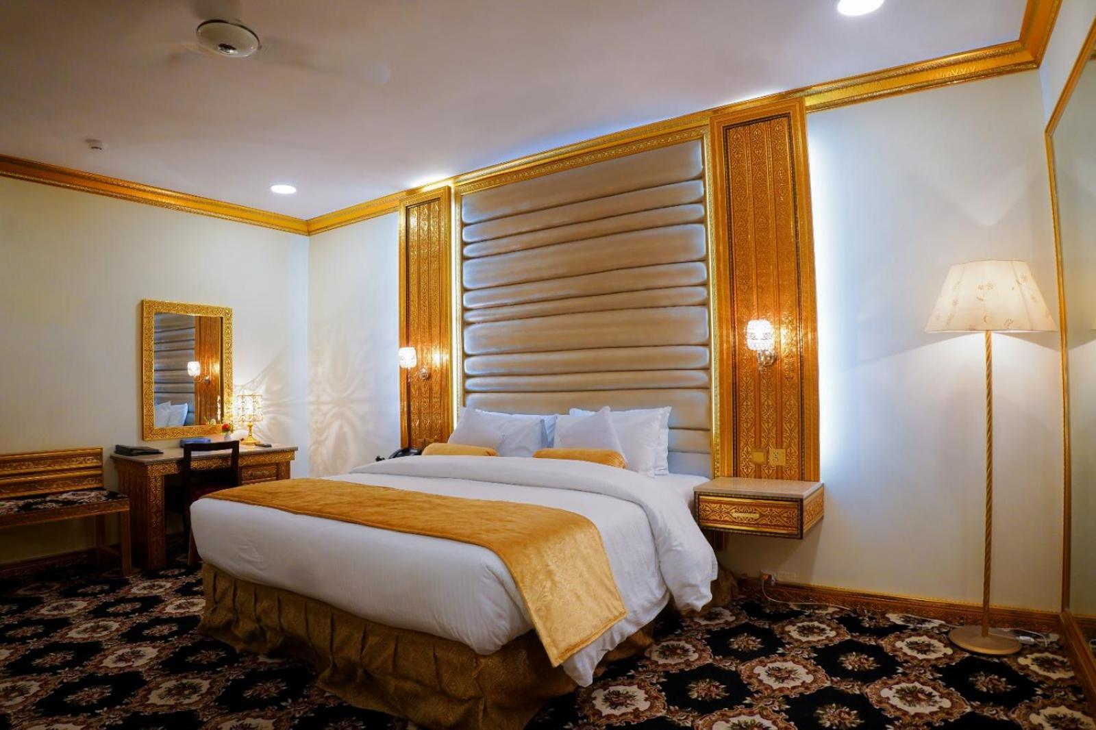 Indus Hotel Гайдарабад Екстер'єр фото