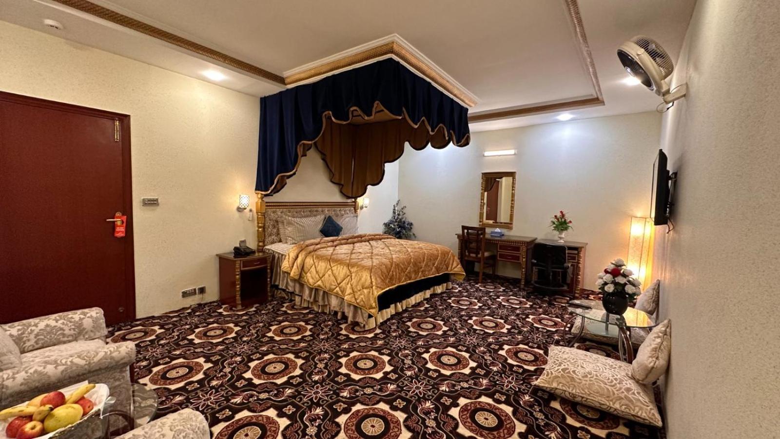 Indus Hotel Гайдарабад Екстер'єр фото