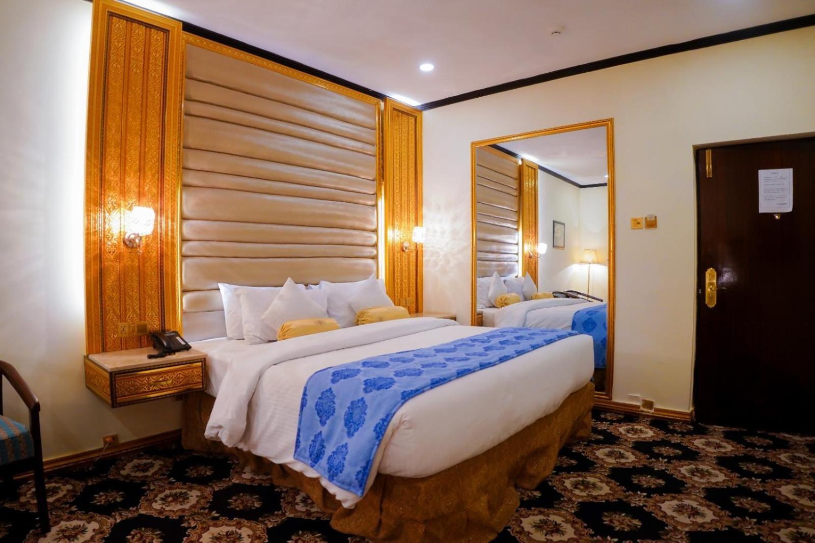 Indus Hotel Гайдарабад Екстер'єр фото