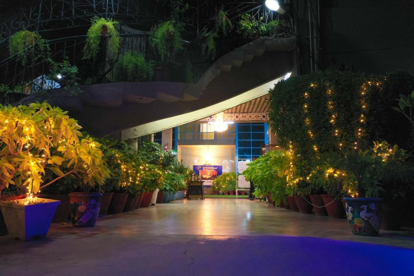 Indus Hotel Гайдарабад Екстер'єр фото