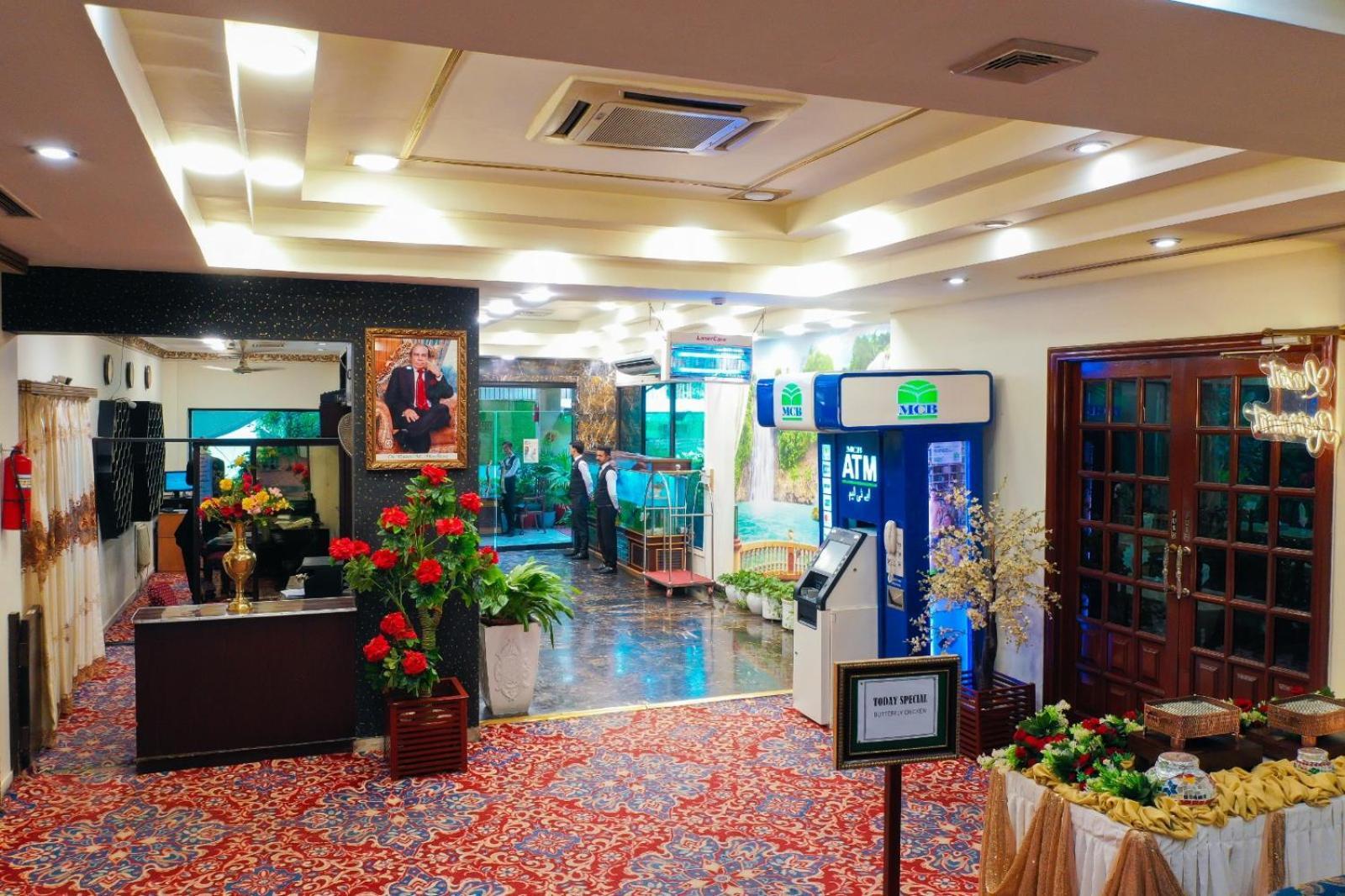 Indus Hotel Гайдарабад Екстер'єр фото