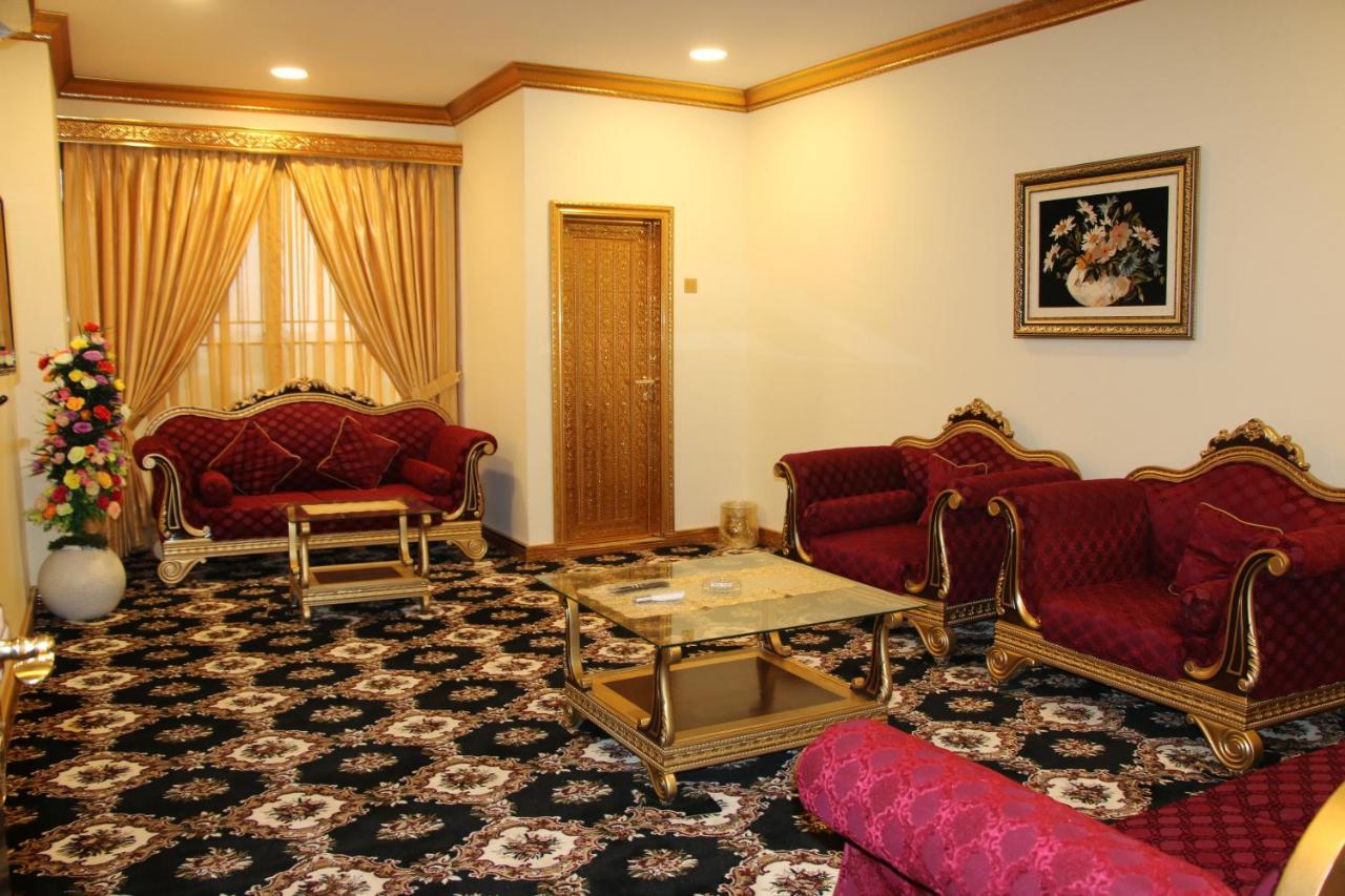 Indus Hotel Гайдарабад Екстер'єр фото